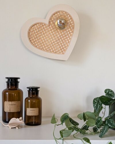 Luminaire coeur cannage bois rotin artisanal