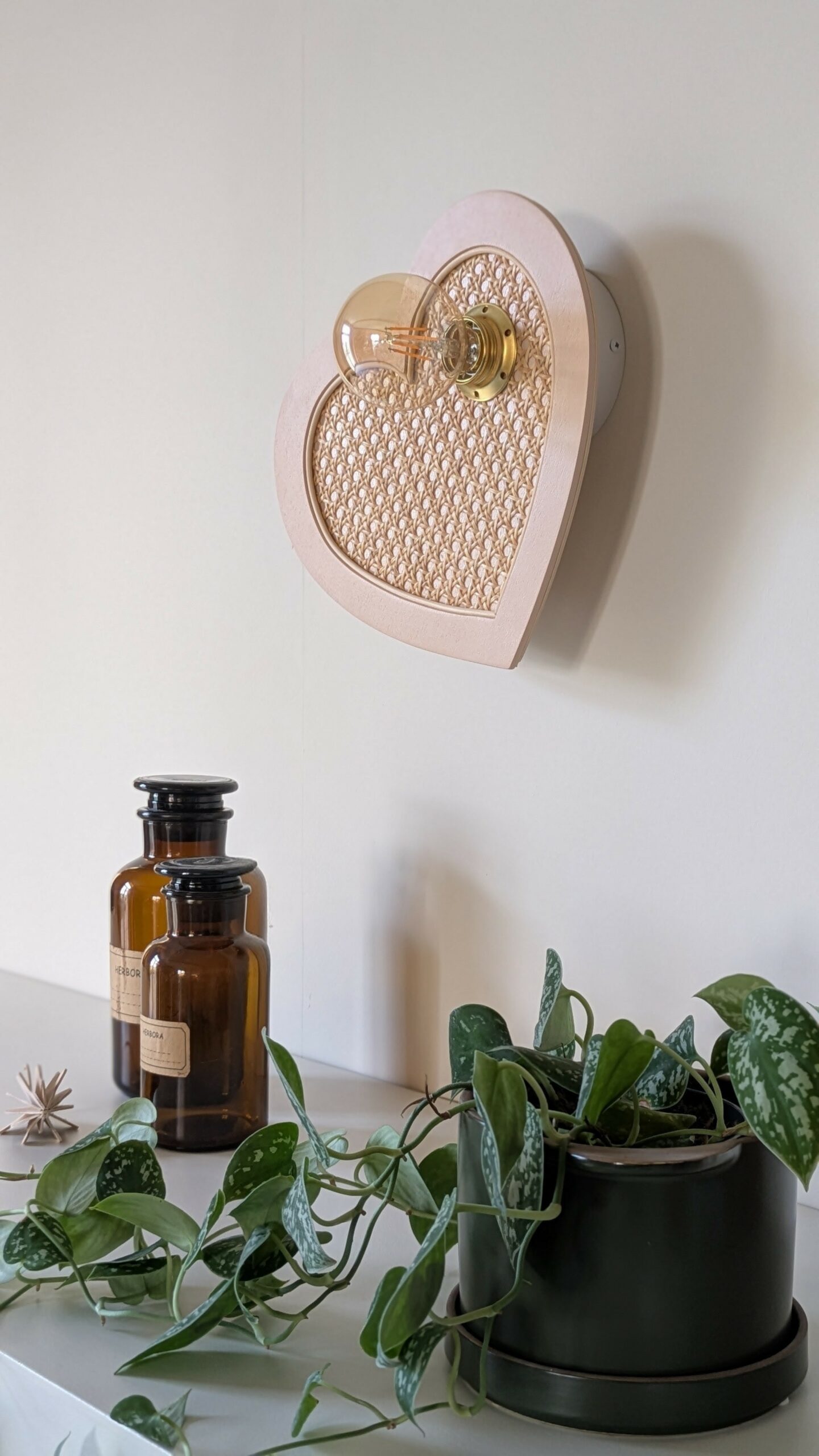 Luminaire coeur cannage bois rotin artisana