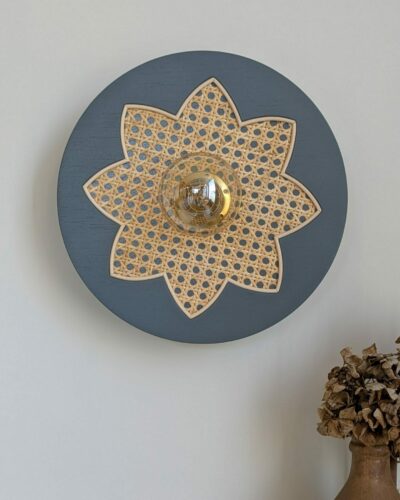 luminaire artisanal fleur bois cannage rotin