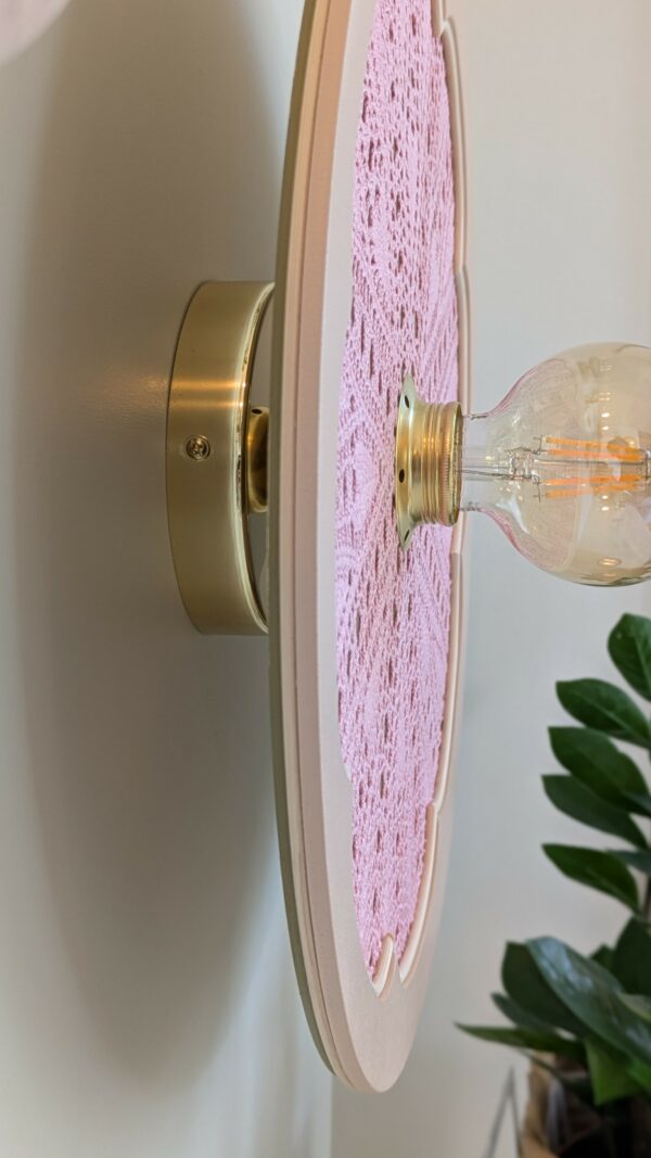 luminaire artisanal, bois rotin et napperon. Modèle unique