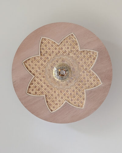 luminaire artisanal fleur bois cannage rotin