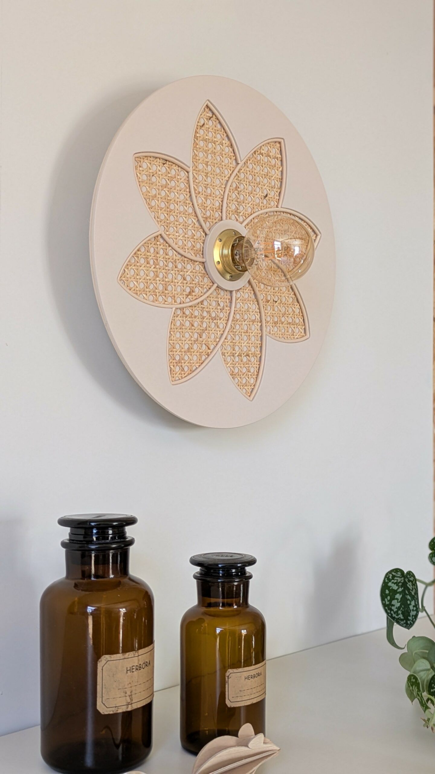 Luminaire fleur cannage bois rotin artisanal