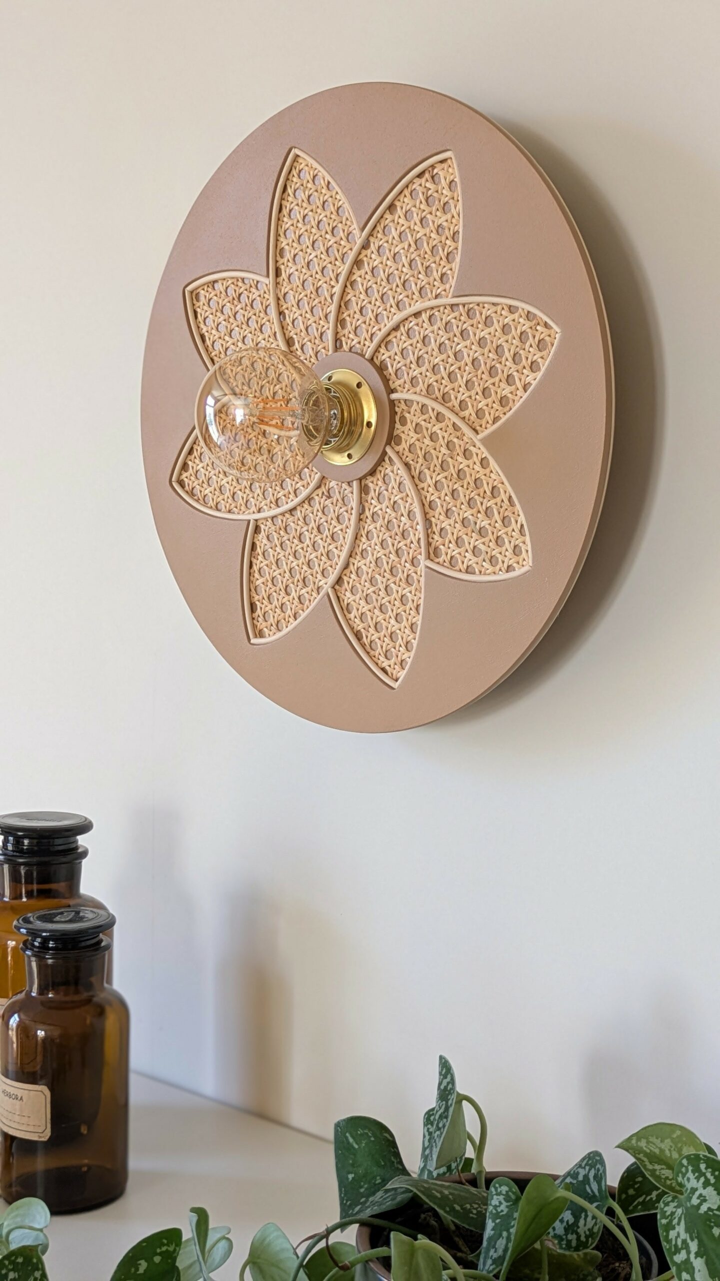 Luminaire fleur cannage bois rotin artisanal