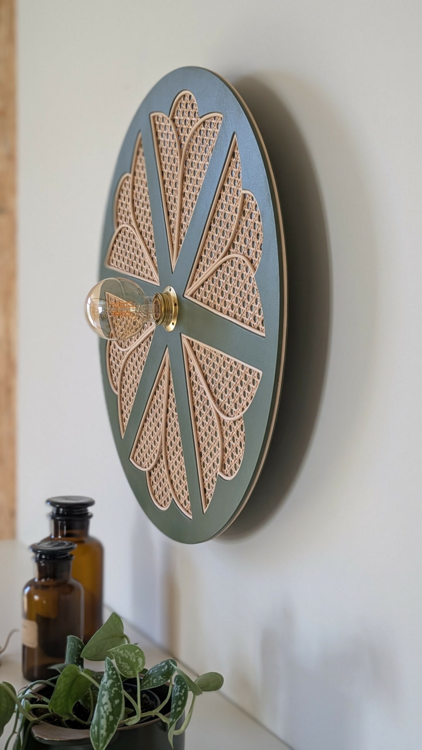 Luminaire fleur cannage bois rotin artisanal