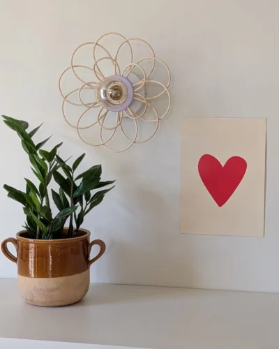 luminaire artisanal fleur rotin violet