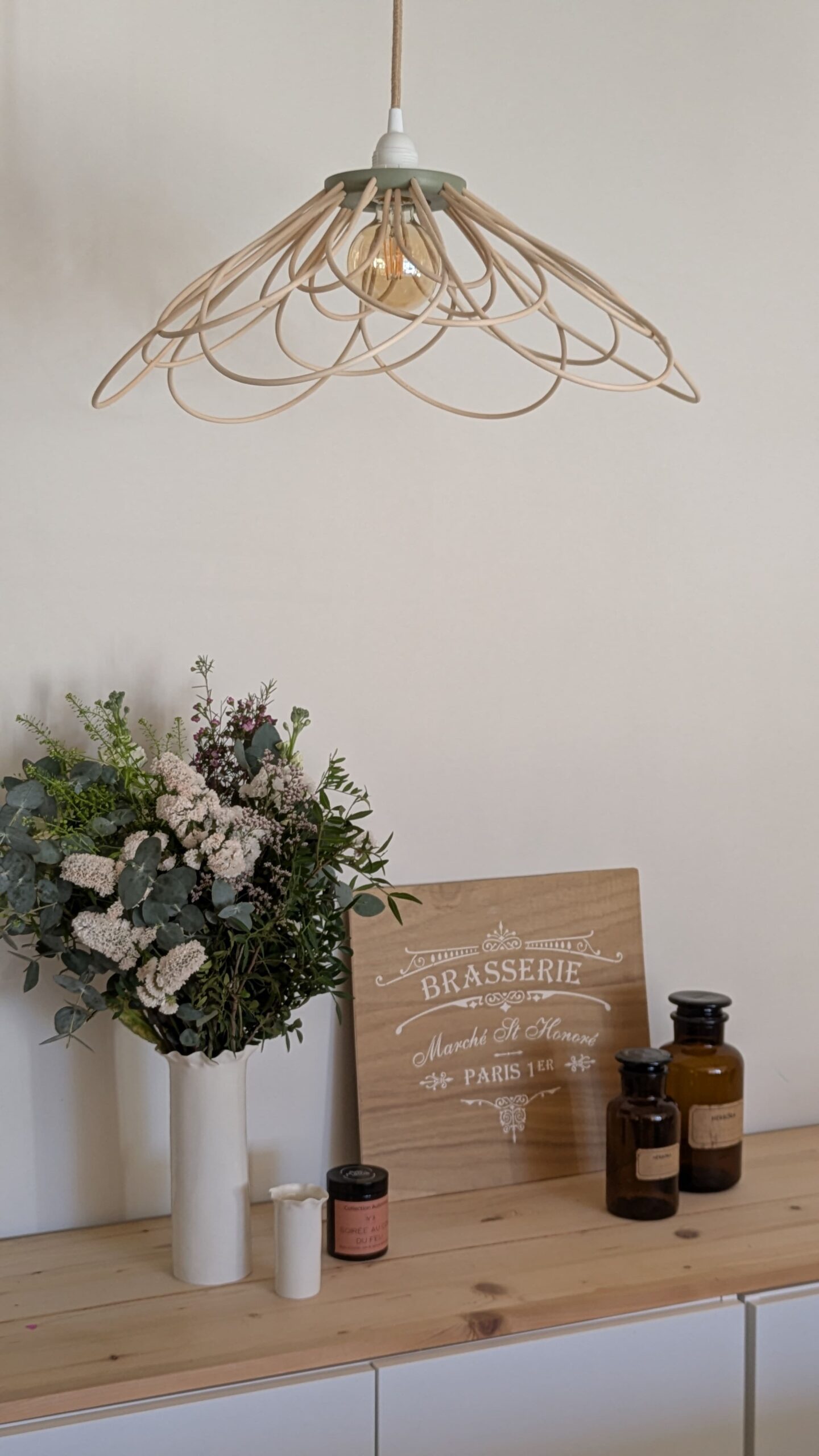 suspension artisanale rotin fleur