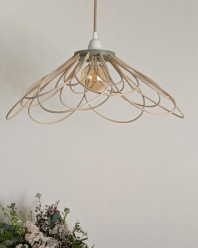 suspension artisanale rotin fleur