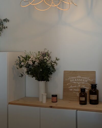 suspension artisanale fleur rotin et bois