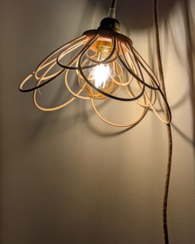luminaire fleur rotin suspension ou baladeuse rose terracotta